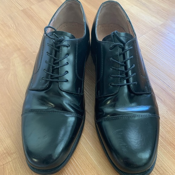 Shoes - Picture 4 of 4